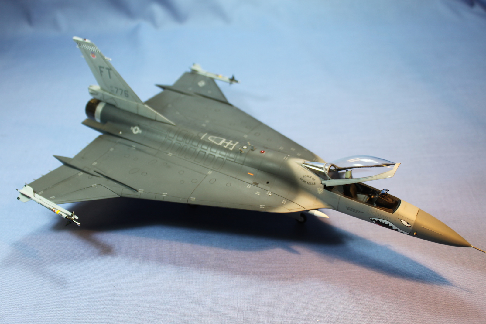 F-16XL Experimental Fighter | IPMS/USA Reviews Website