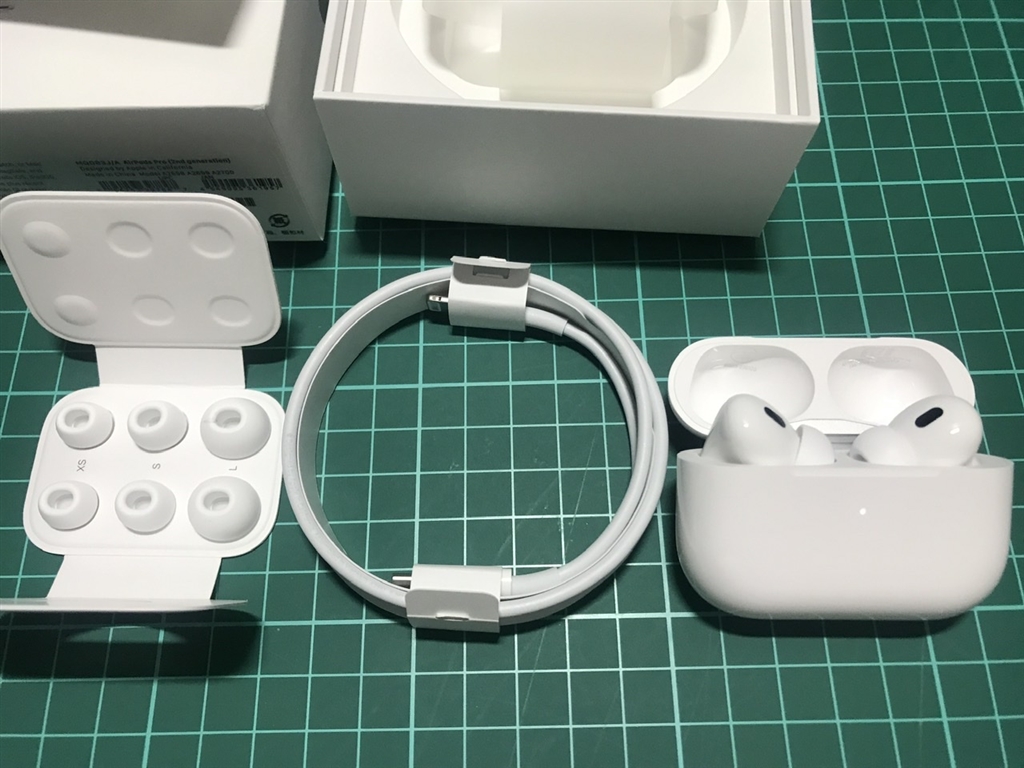 Apple AirPods Pro 第二世代純正品充電ケース、箱イヤーチップ付き