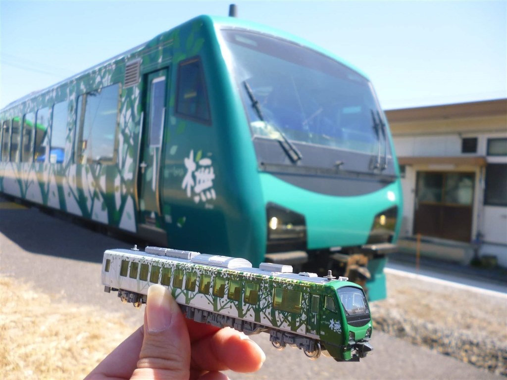 リゾートしらかみぶな編成、塗装が良く表現されています。』 カトー HB