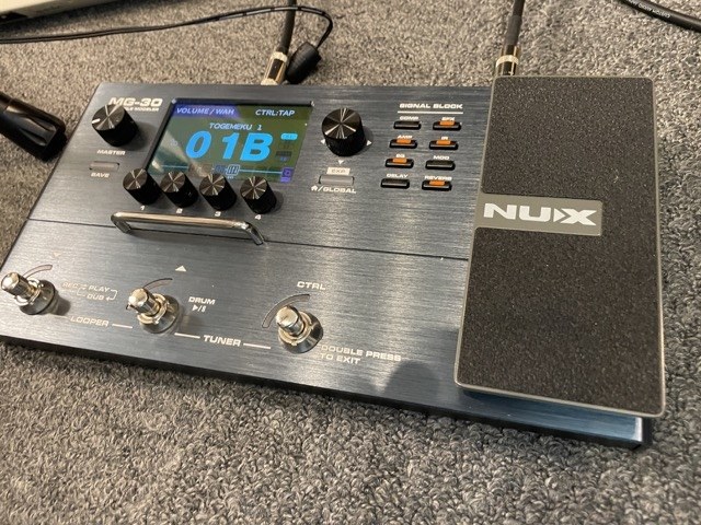 価格、機能、音質の三拍子が揃った小型マルチ』 NUX MG-30 高村尚平