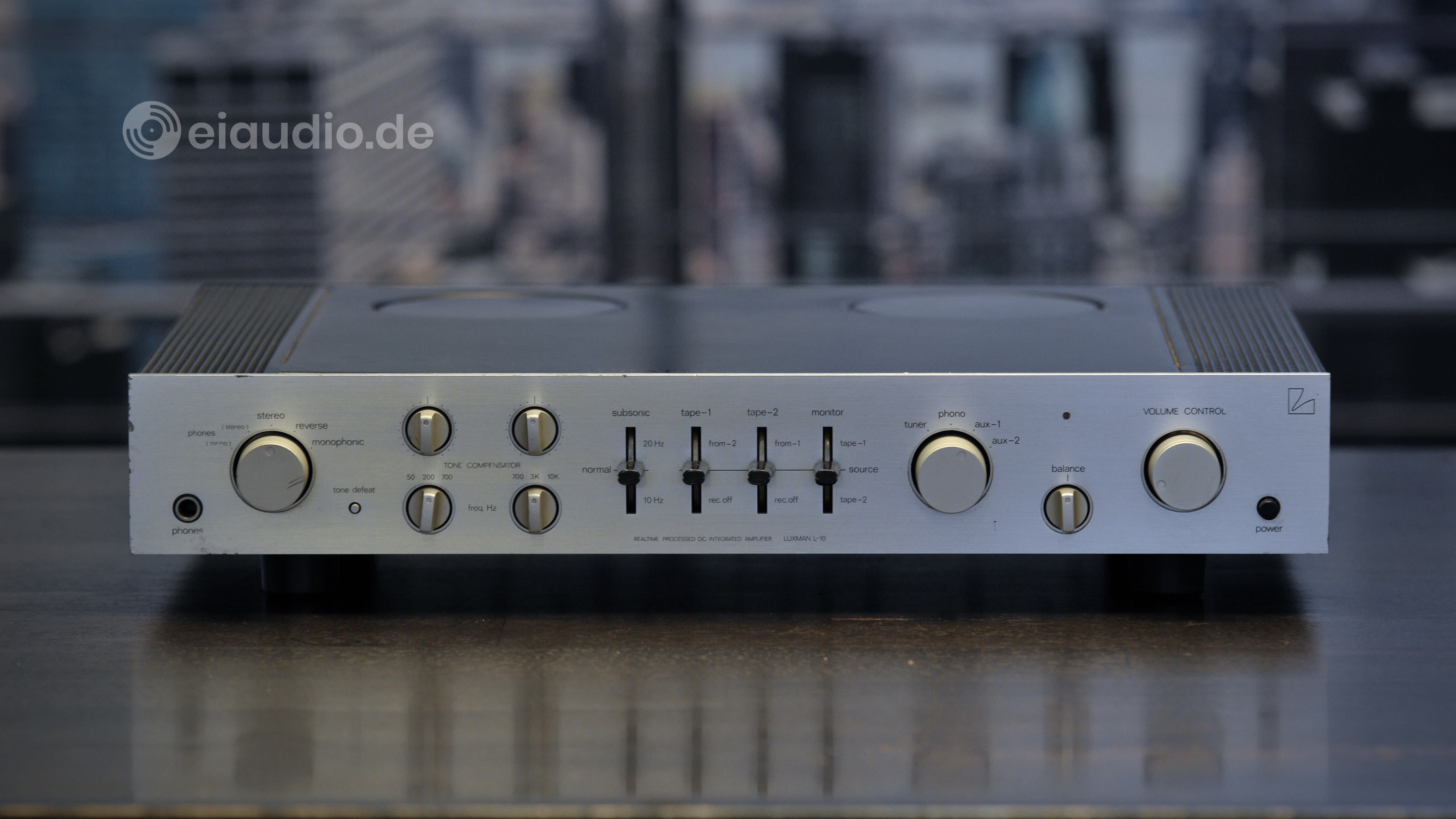 Luxman L-10 (Gear & Review) - Explorations in Audio LUXMAN L-10 アンプ
