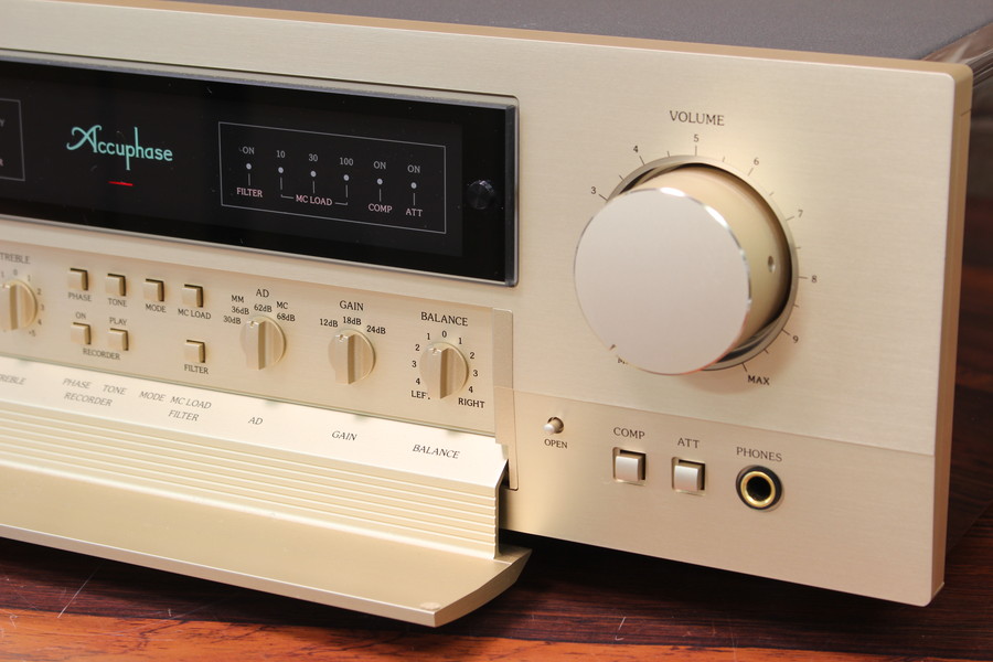 Accuphase アキュフェーズ C-2410 プリアンプ コントロールアンプ 元箱あり