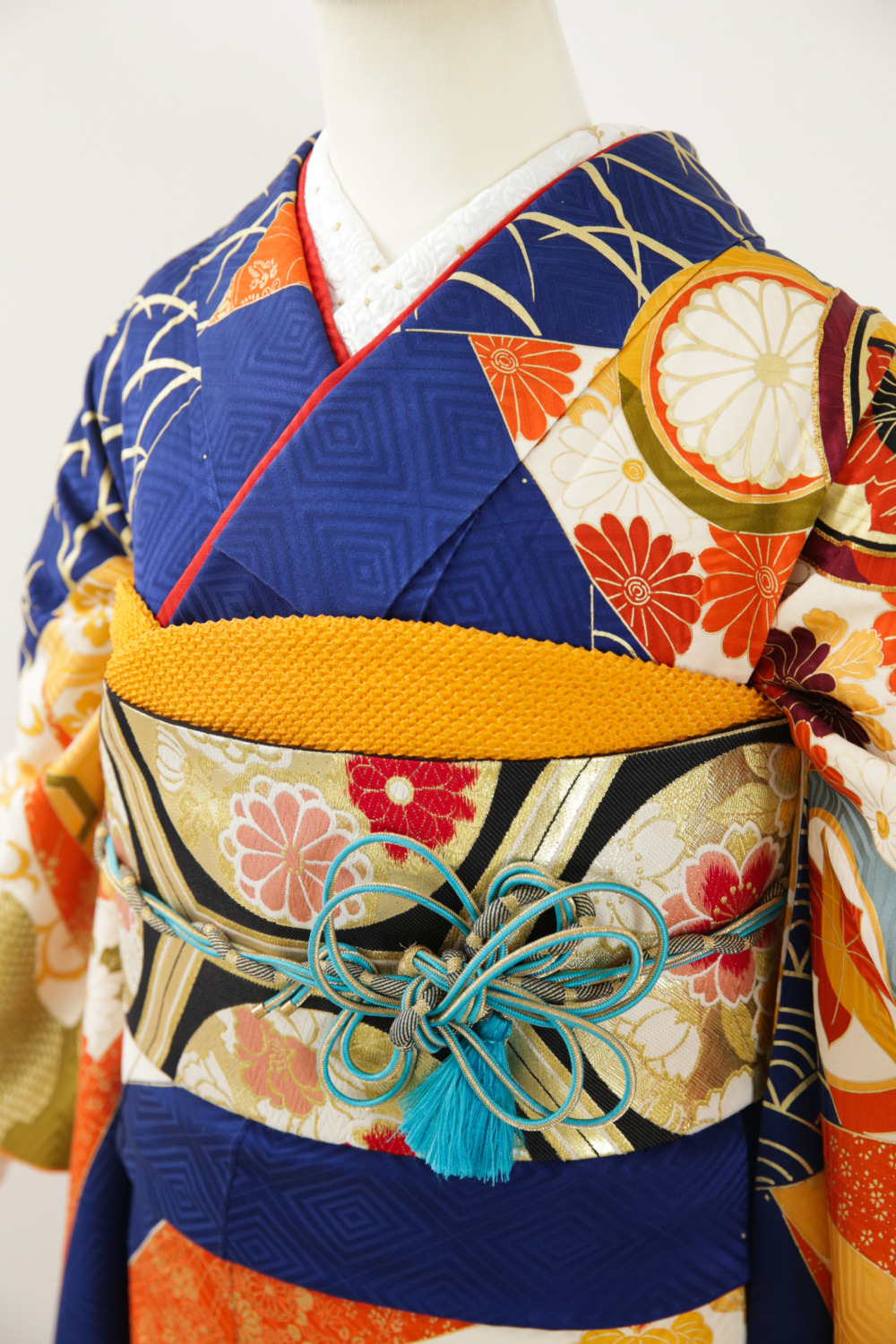 青地古典柄振袖 - きもの六花（ricca） | 大阪市北区中崎町 | 和裁・着付け