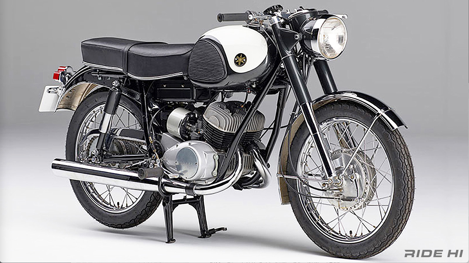 ヤマハは創業当時のオートバイは「黒」という定番だけにおわらせなかっ