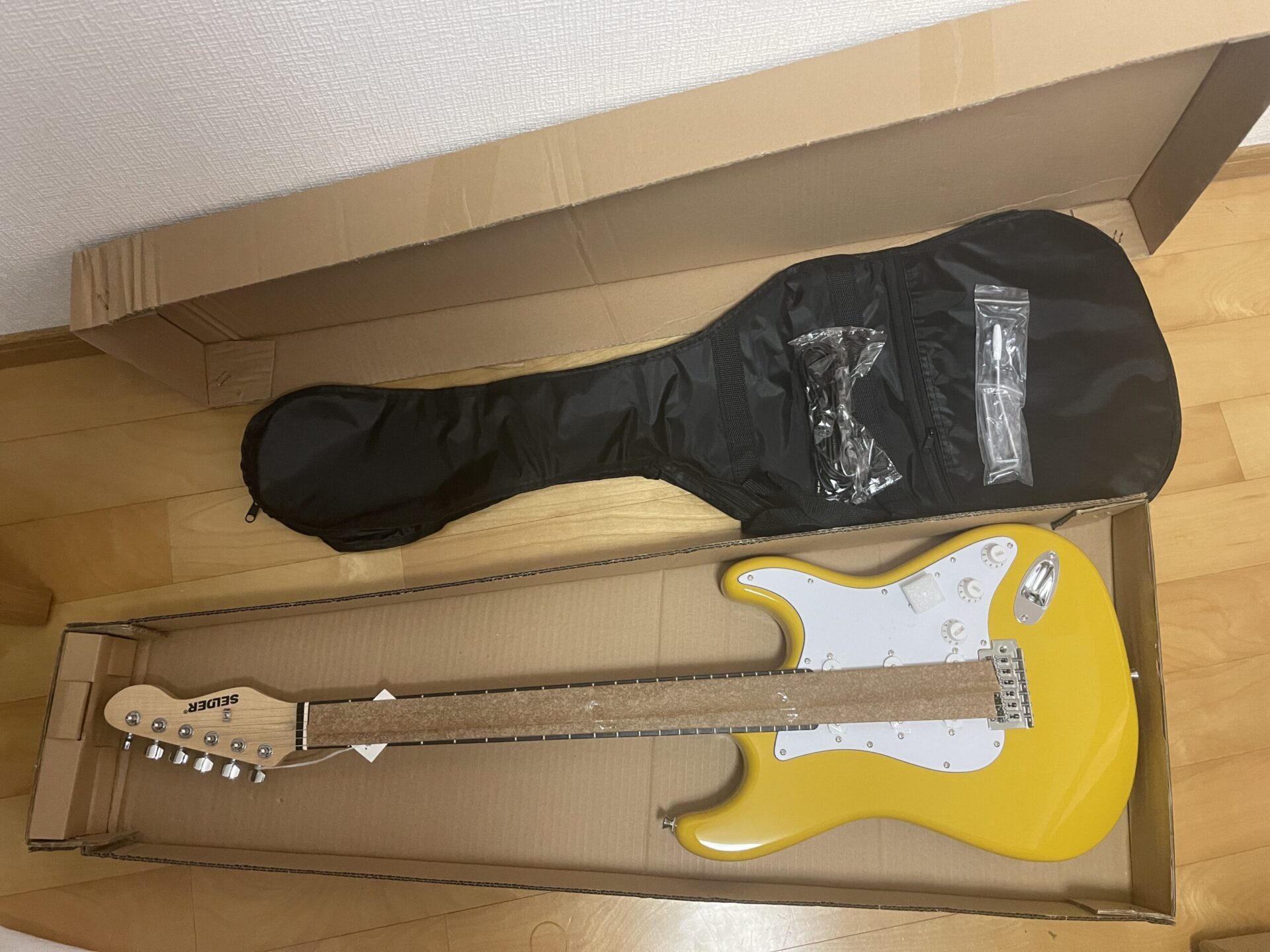 SELDERストラトイエロー 音出しOK SELDERストラトイエロー 音出しOK