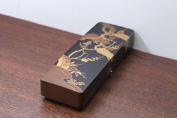 引越しの家財整理で見つけた古道具 蒔絵が美しい古い箱(文箱) | 買取