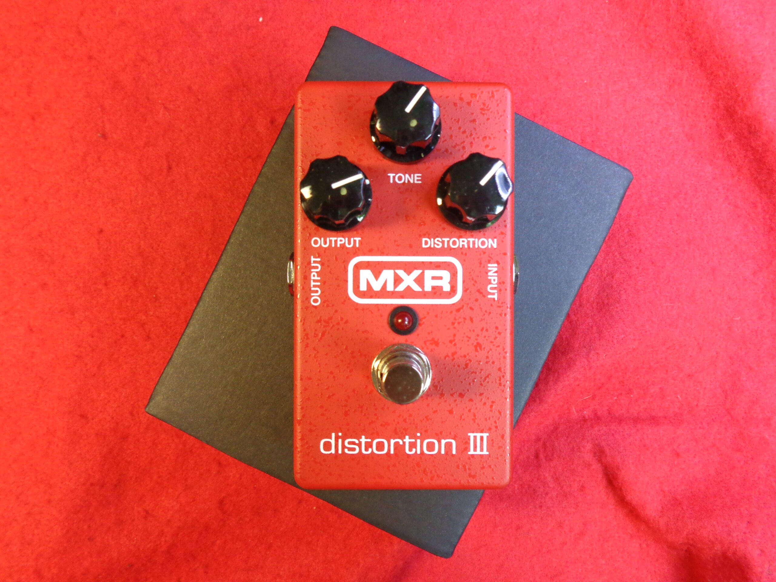 MXR Distortion III pedal - Rockhaus Guitars and Drums Milwaukee