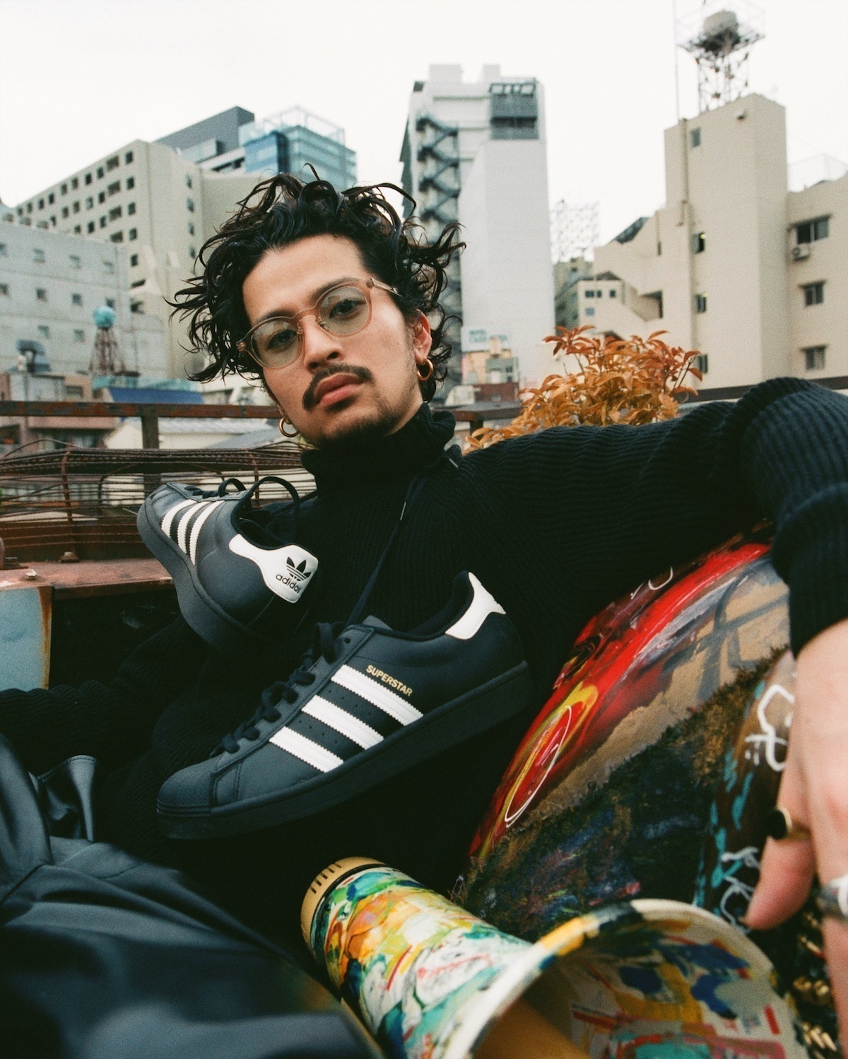 adidas 80s マルチカラースウェット 常田大希着用 adidas 80s マルチ