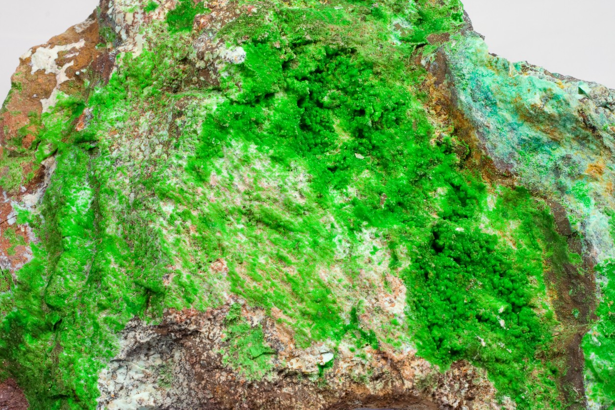 コニカルコ石 (Conichalcite) - Rock Identifier