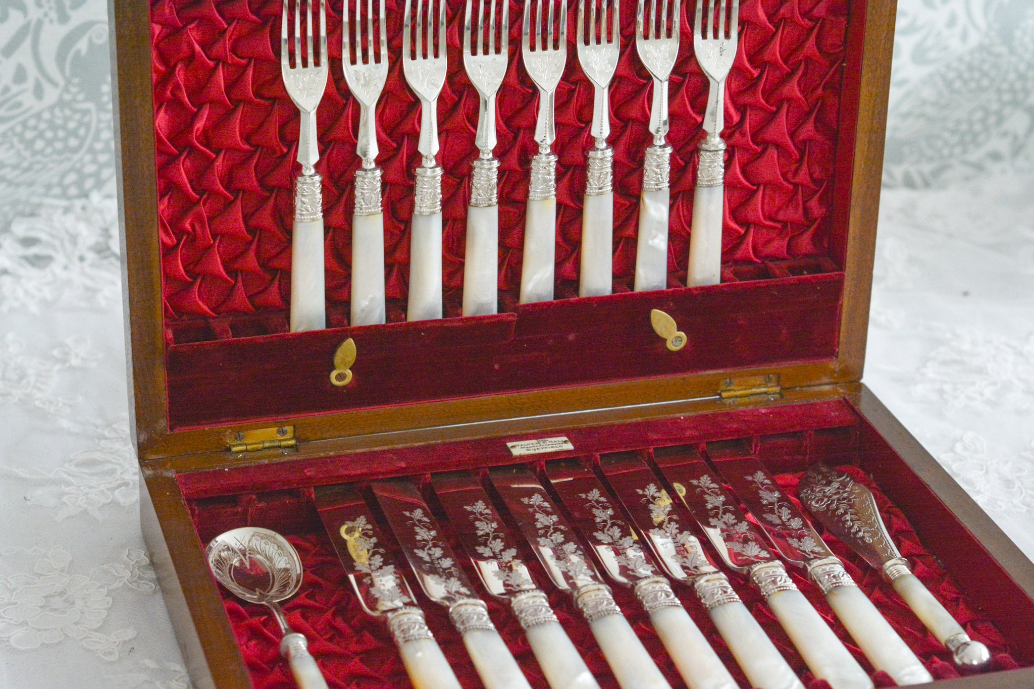 英国】【白蝶貝】デザートセットナイフ/フォーク 12本 木製装飾ケース