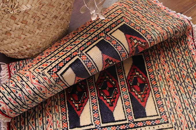 ギャッベ、キリム、ペルシャン・ラグ専門店 - ロイヤルバザール