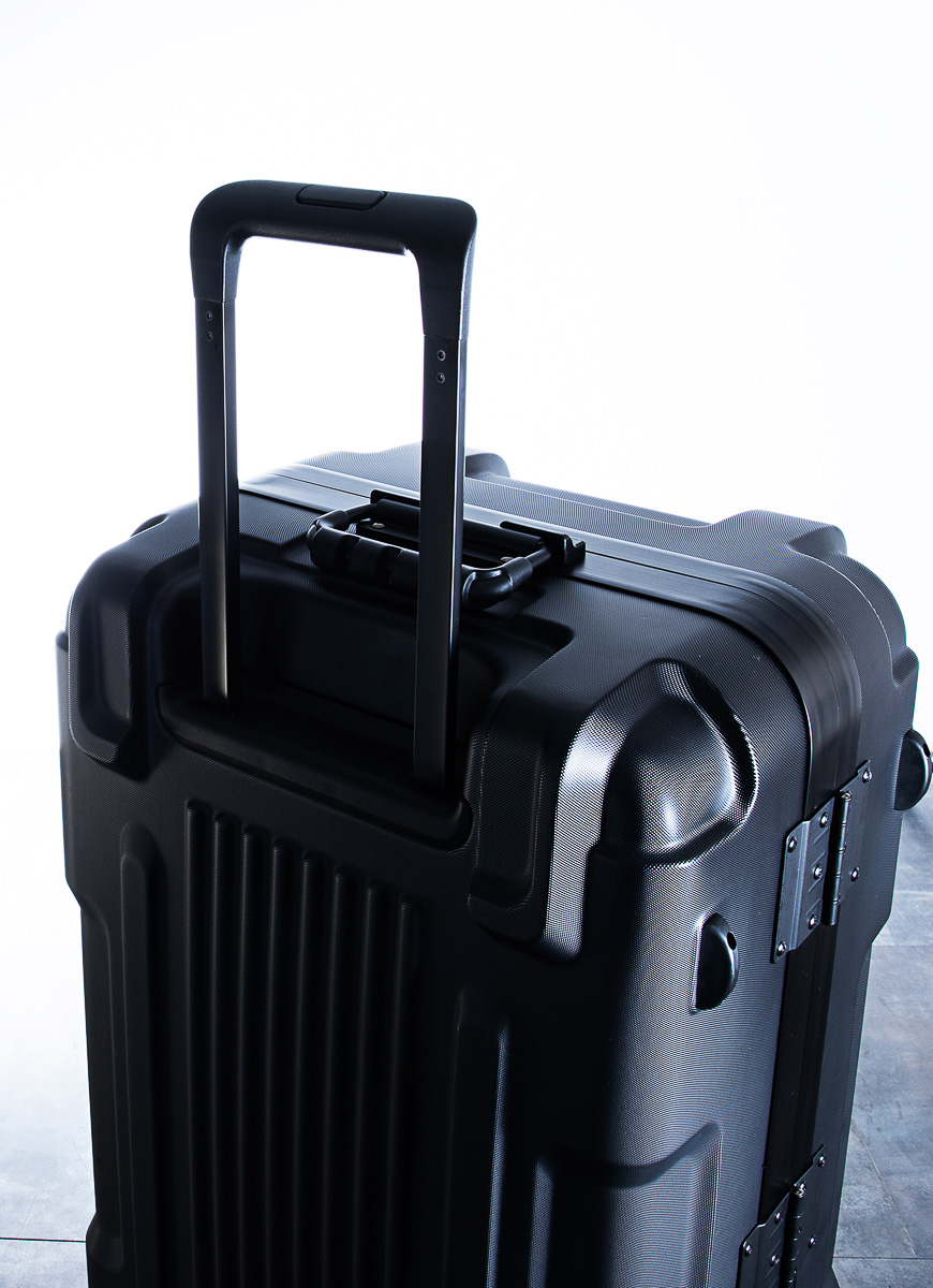 プロが愛用する堅牢ハードケース「PROTEX」に待望の預け入れサイズの縦