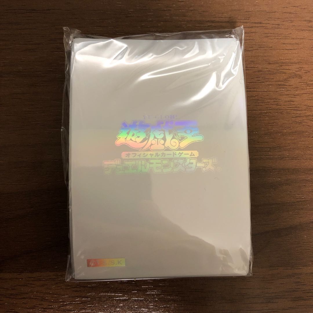 遊戯王 スリーブ 閃光の波動 未開封 初期ロゴ 白 1枚の通販 ろっく