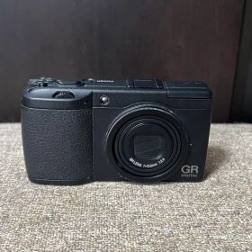 RICOH GR Ⅱ 新品 11,146円 中古 19,800円 | ネット最安値の価格比較