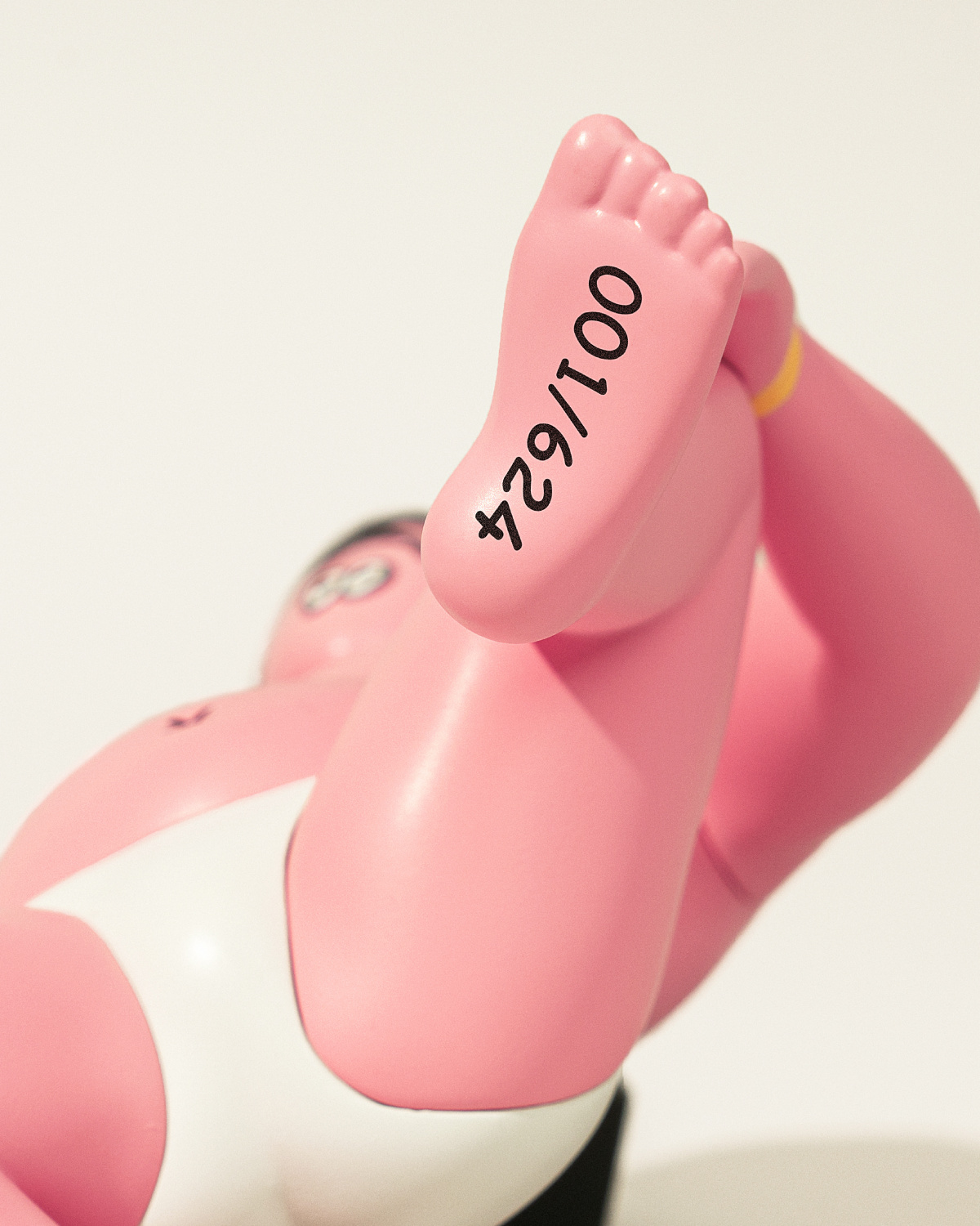 ナイスですね！ 『全裸監督』の限定フィギュアが登場｜Pen Online