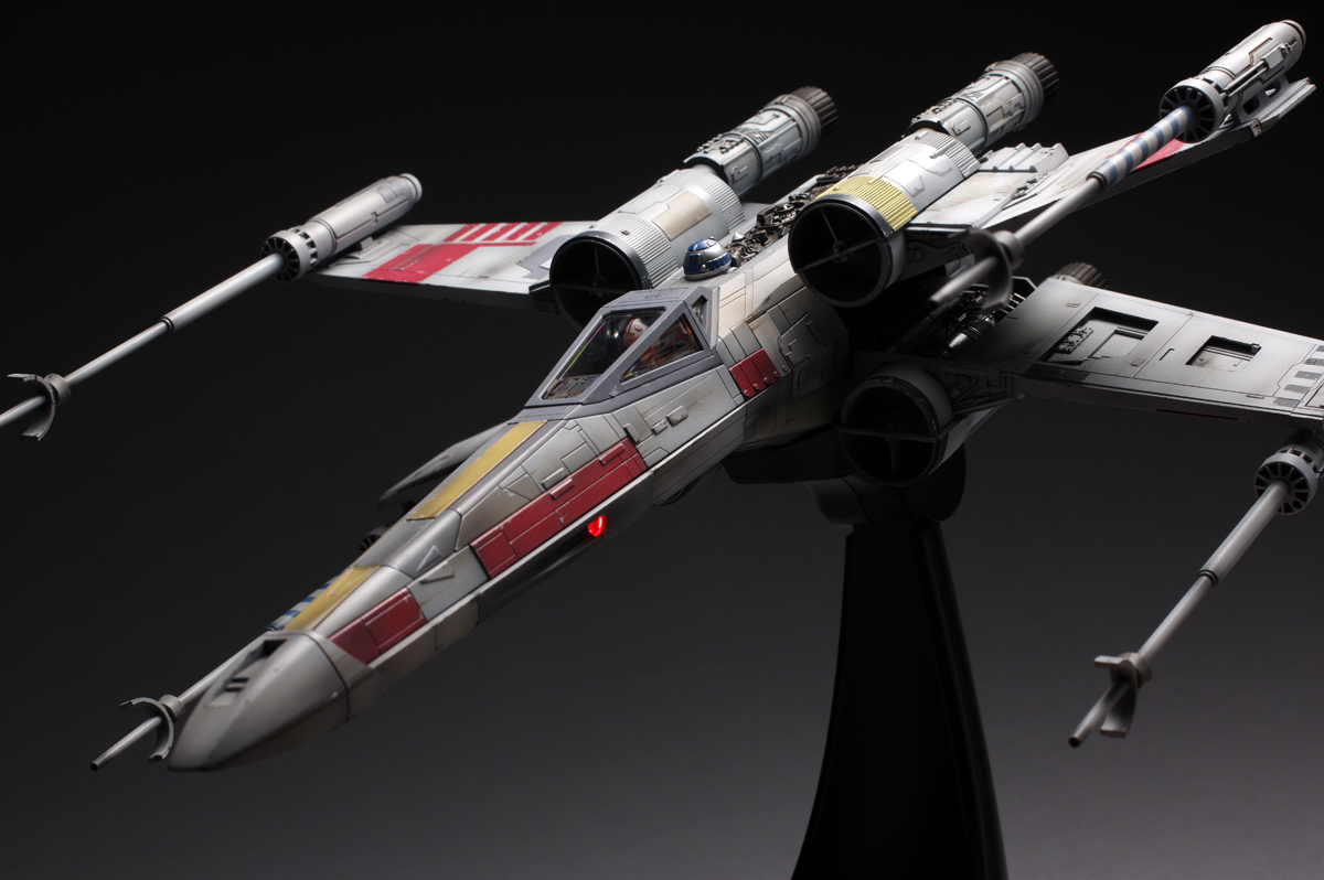 スターウォーズ 1/48 Xウイング スターファイター ムービング