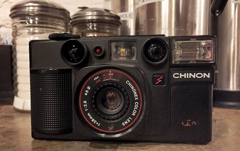 This week No. 35: My first Chinon, and photographing strangers