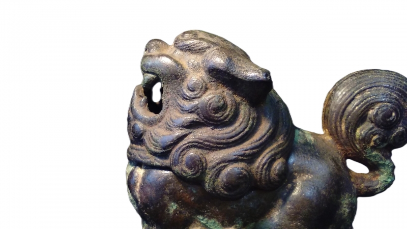 獅子，真鍮製，古美術品，重2100克。 狛獅子香炉 】 鉄地真鍮鍍金 室町