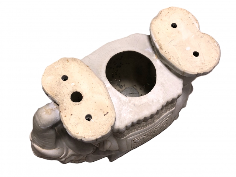 白釉象花台 】 アンティーク 吉祥蝙蝠文|サムライオークション