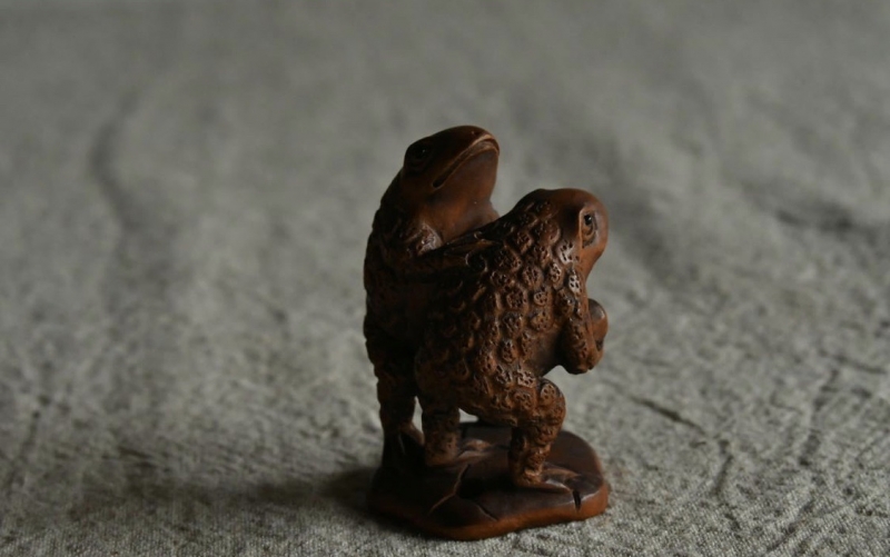 時代 珊瑚 大型 根付 提げ物 赤珊瑚 根付 カエル 置物 美術 赤珊瑚