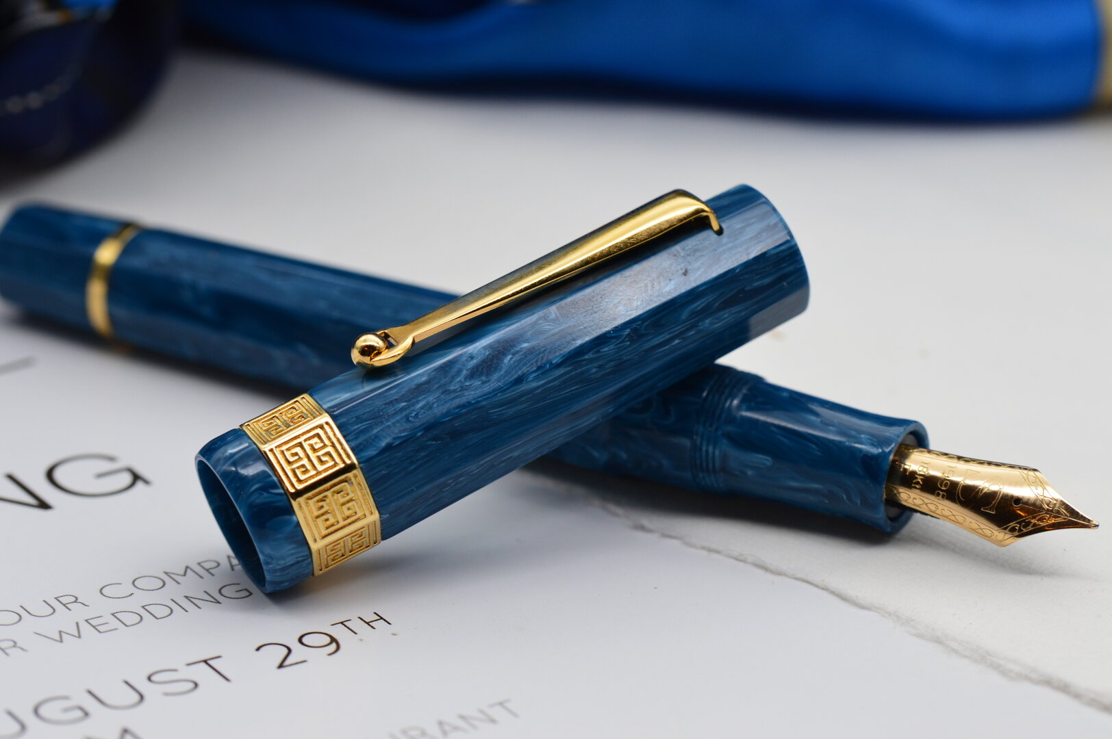 SantiniNonagon18K M独逸製ブルーエボナイト軸