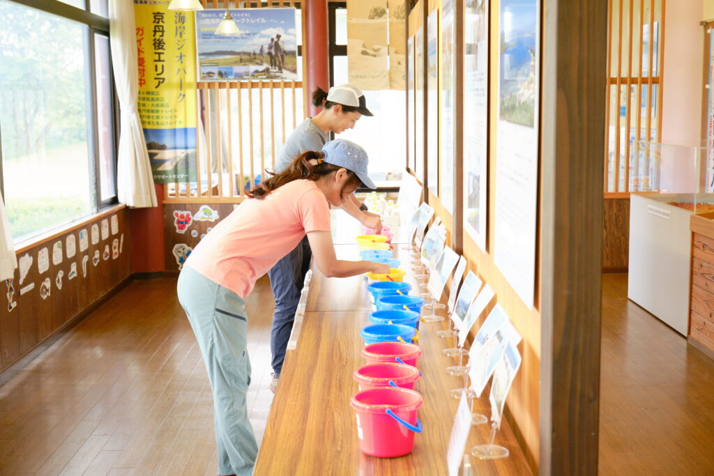 コース25：巨岩「立岩」を眺めながら間人皇后ゆかりの地を歩く - 山陰