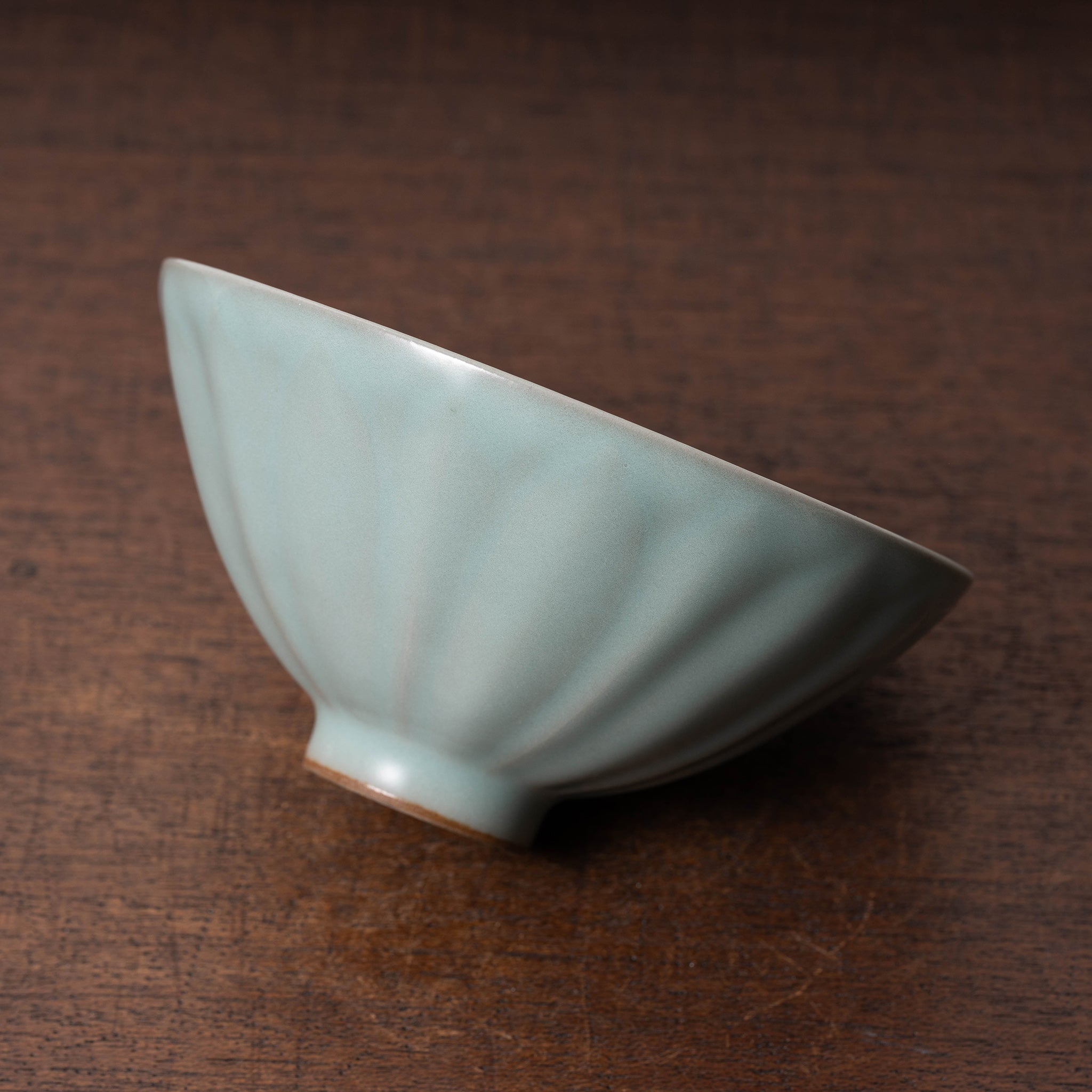 南宋定窯蓮弁紋茶碗 r5冬8 南宋定窯蓮弁紋茶碗 r5冬8 南宋定窯蓮弁紋