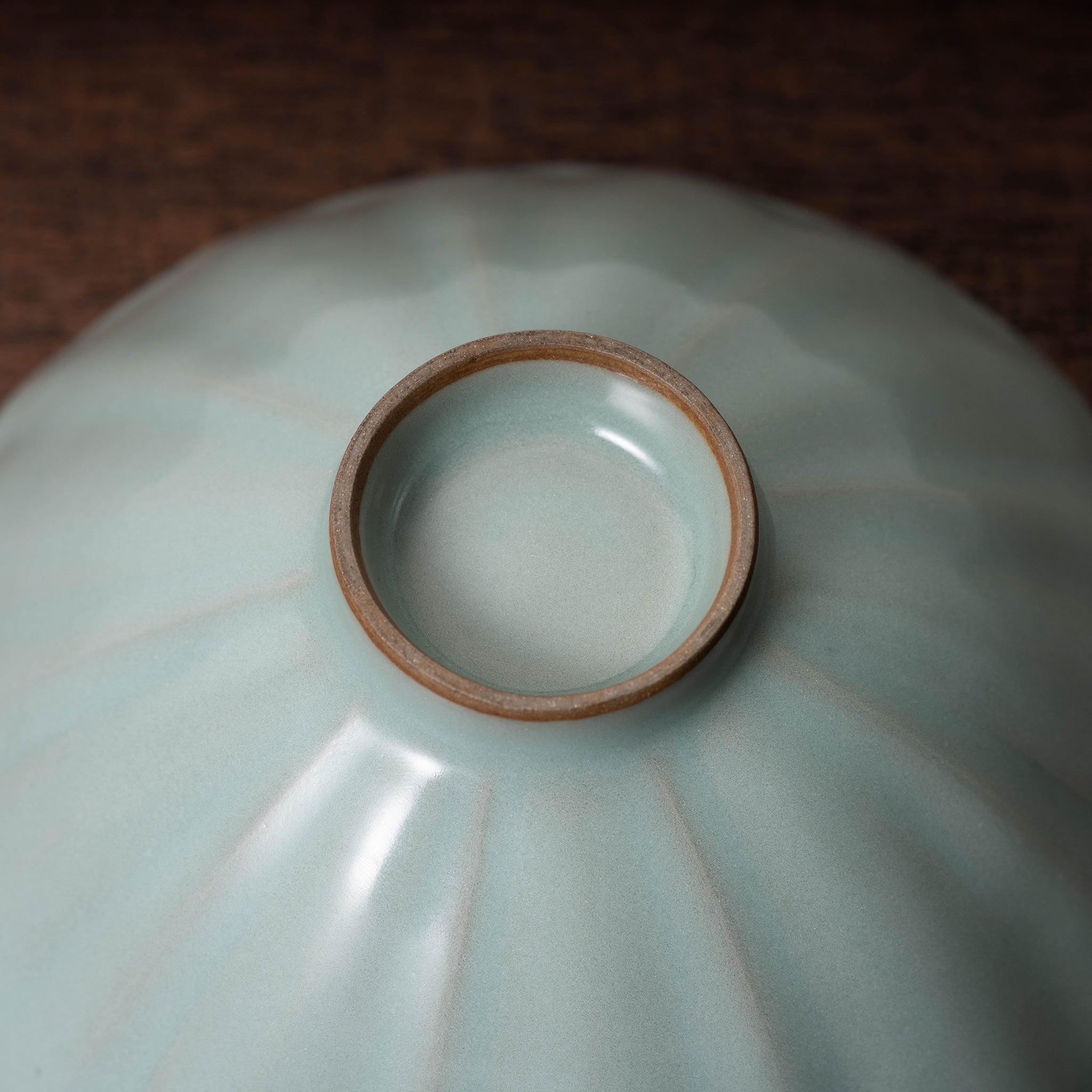 明代 龍泉窯 青磁鎬蓮弁文碗 – 燦禾 SANKA