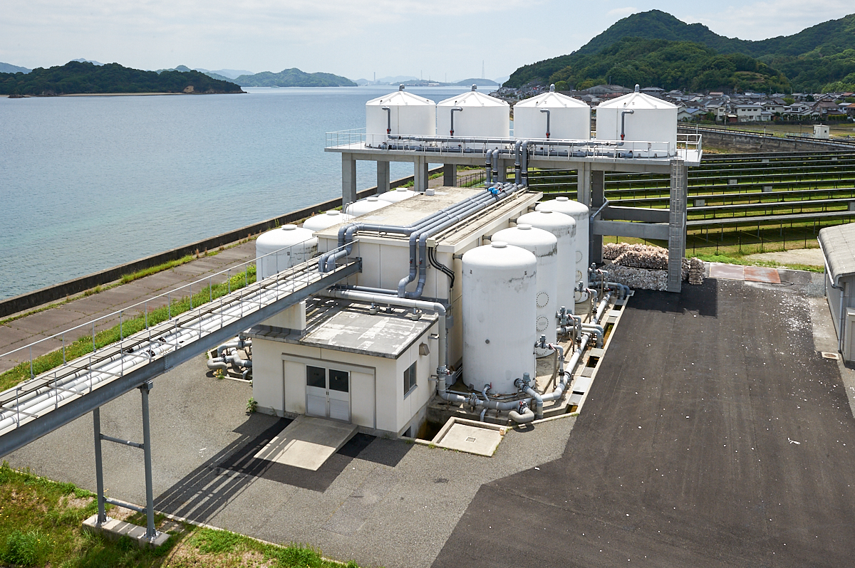 FRP製大型貯水槽の開発と施工例 – 三晃海洋開発株式会社