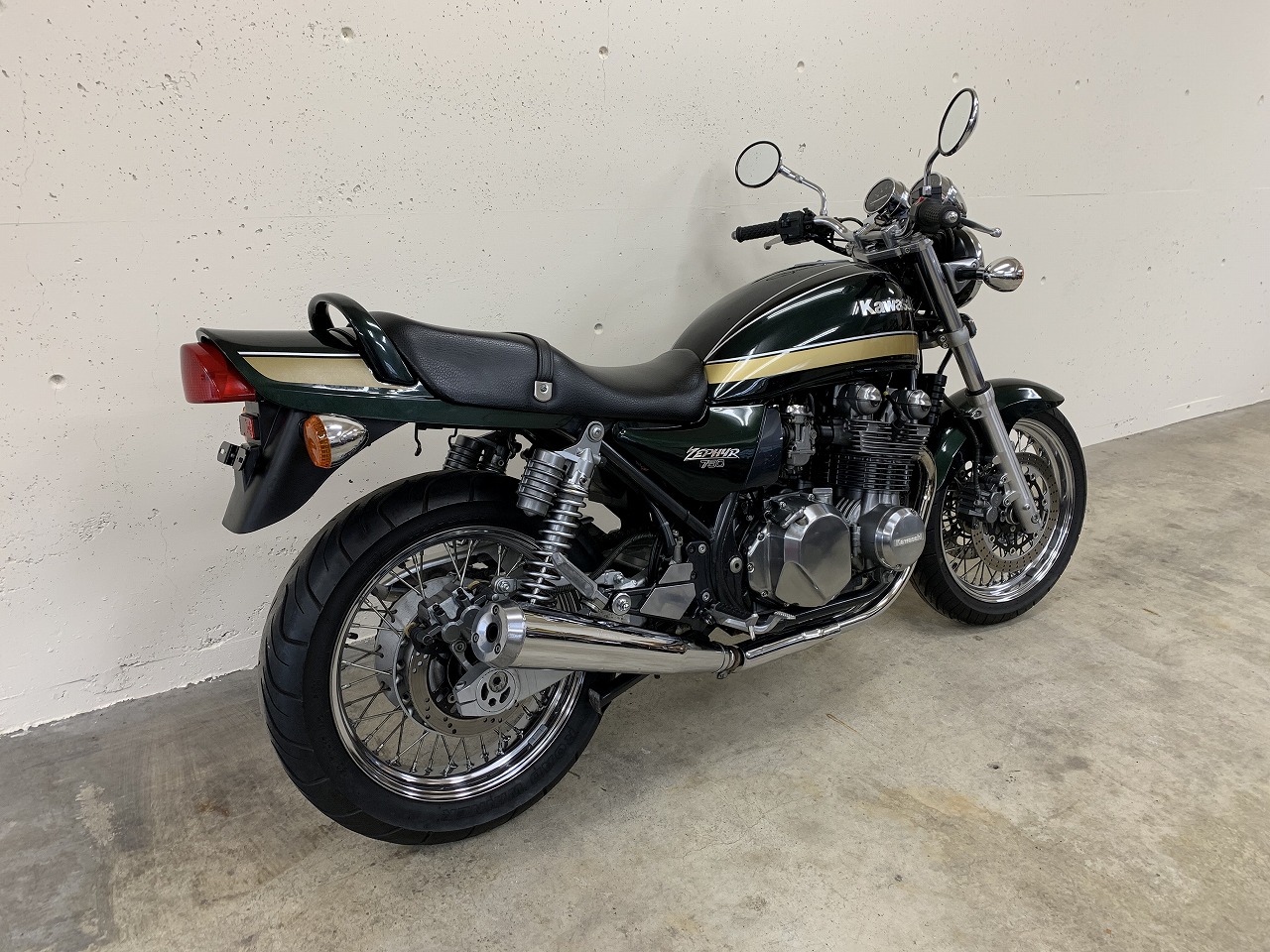 KAWASAKI ZEPHYR 750RS｜札幌のバイクショップ BROWN Motorcycle Co.