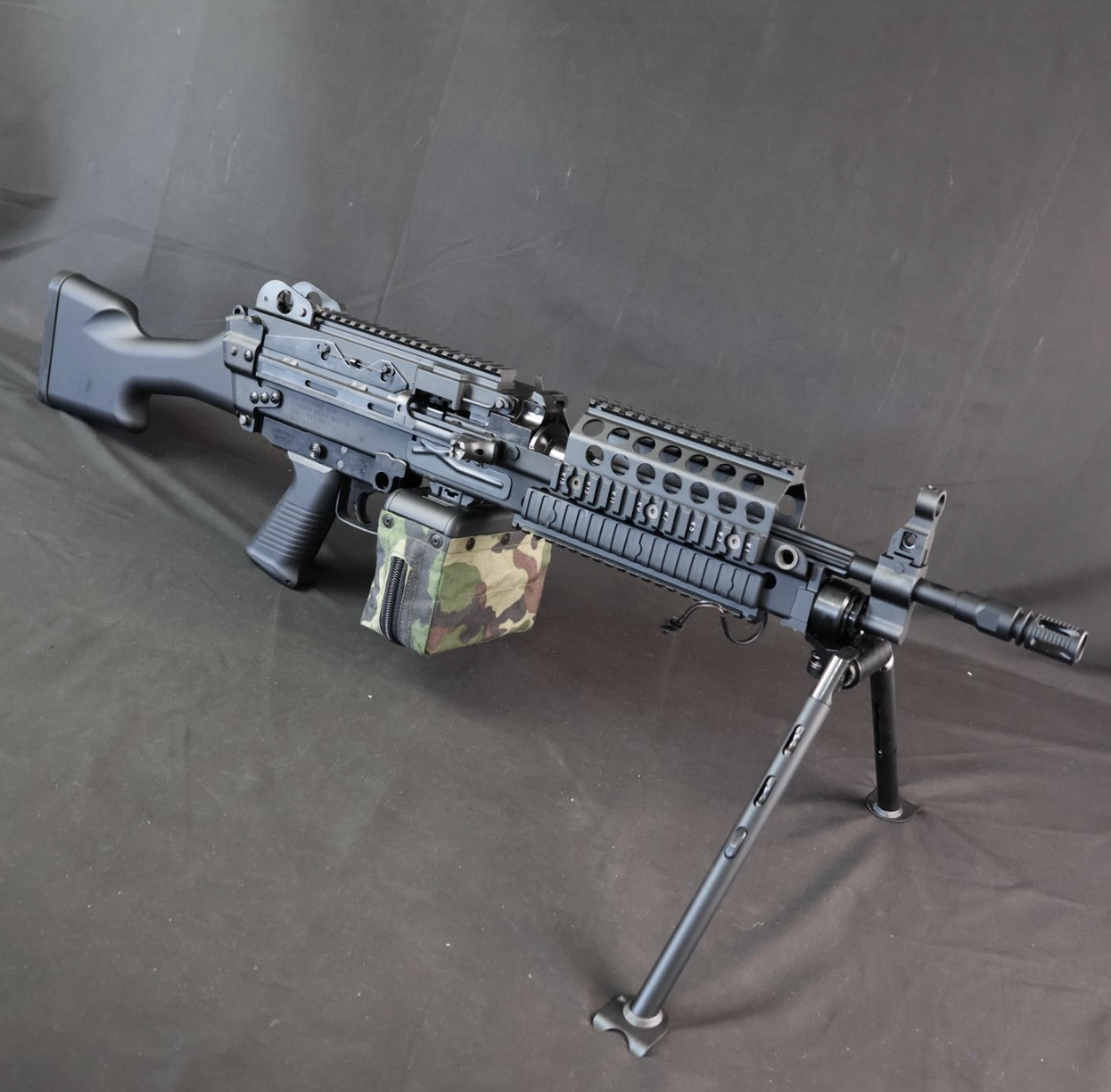 東京マルイ次世代電動ガン M4ブラック 収納ケース付き 東京マルイ次