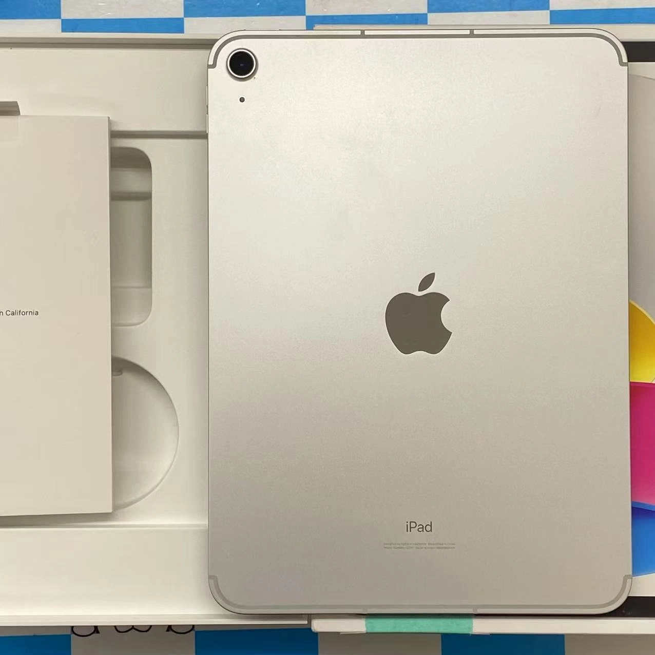 iPad 第10世代 64GB Silver ストア Wi-Fi【刻印あり】