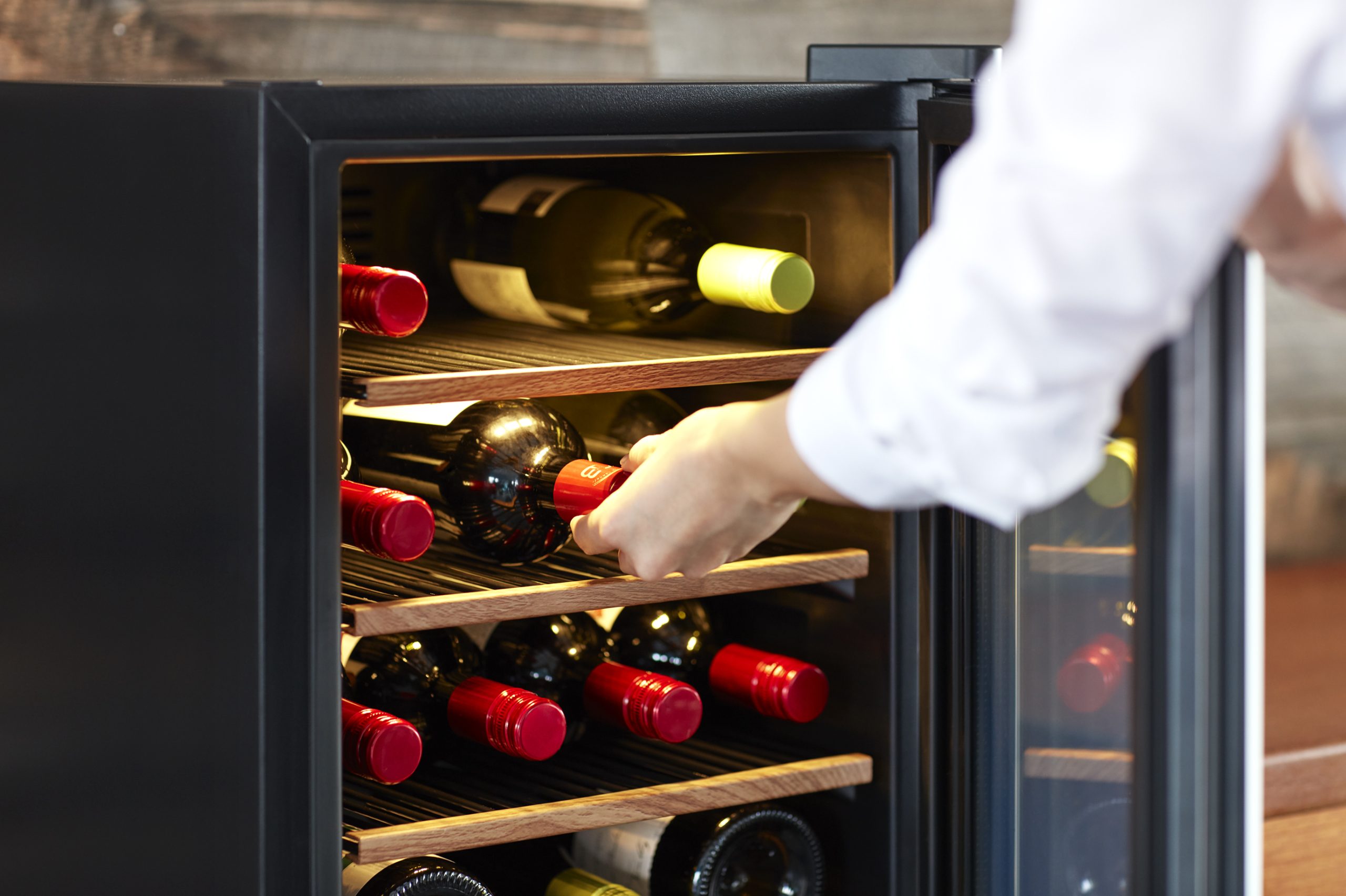 SA22-W | ZERO ADVANCE | 製品一覧 | ワインセラー・日本酒セラーの