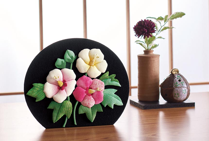 押絵飾り・花歳時記（芙蓉）｜株式会社さくらほりきり