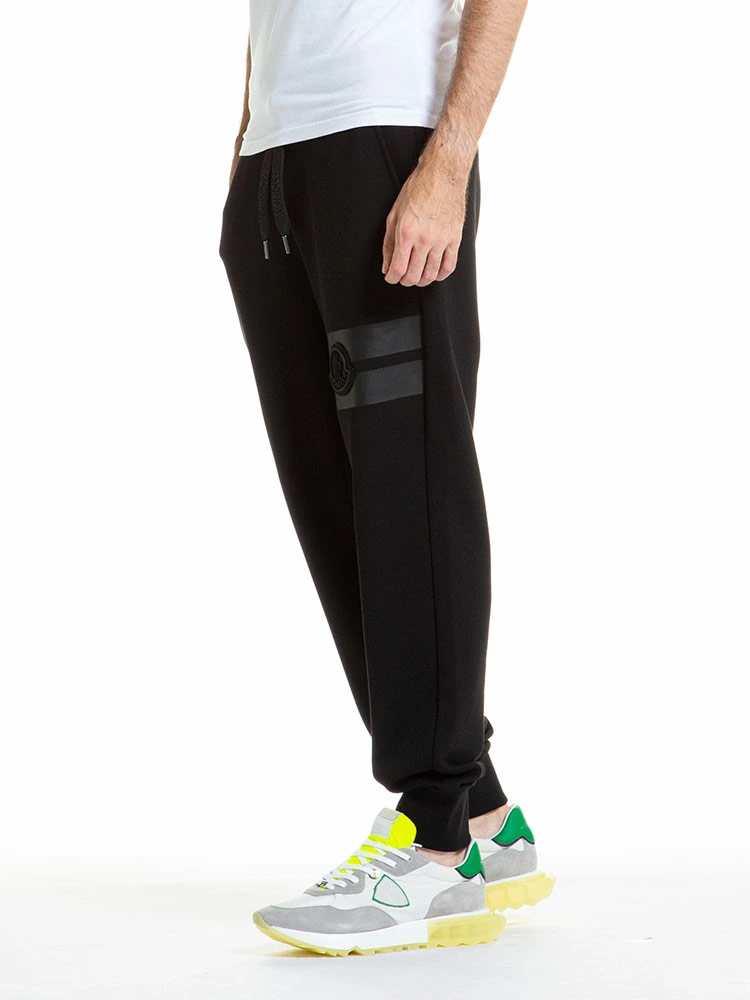 美品☆モンクレール・ワッペン付 ブランドロゴ刺繍ライン スイムパンツ