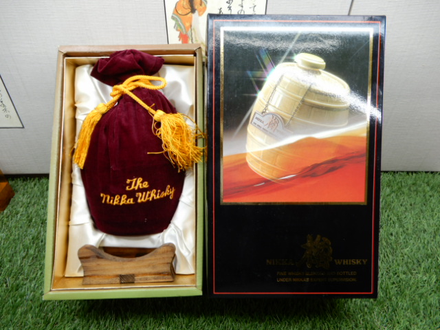 酒の細井 / 【レトロ：特級表示】ニッカウイスキー「樽」 陶器ボトル