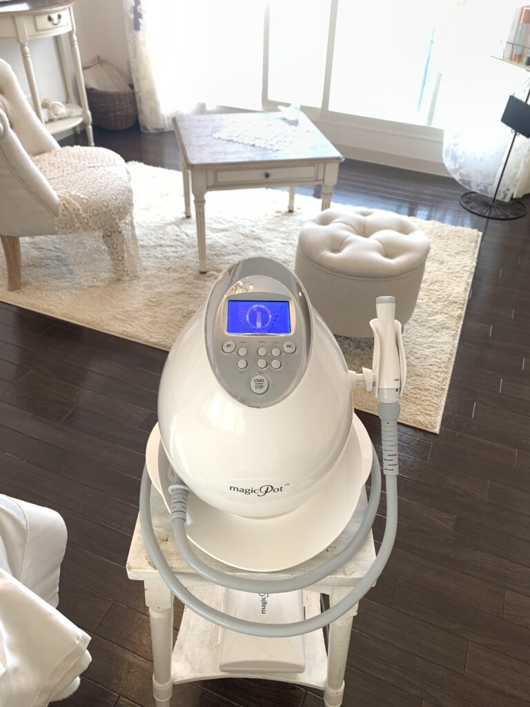 マジックポット美容機 ラジオ波.吸引.LED、3つを合わせた施術が同時に