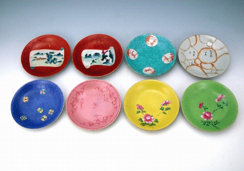 色絵山水・草花文皿（十錦手）｜佐賀県立 九州陶磁文化館