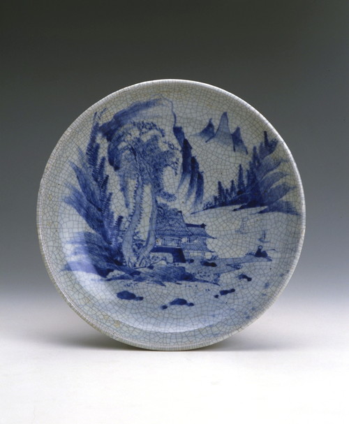 染付楼閣山水文皿｜佐賀県立 九州陶磁文化館 有田焼 緒方松右