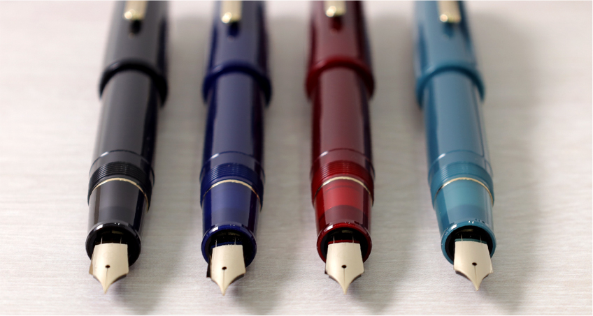 プロフィット カジュアルL ゴールドトリム 万年筆』2025年10月4日（土