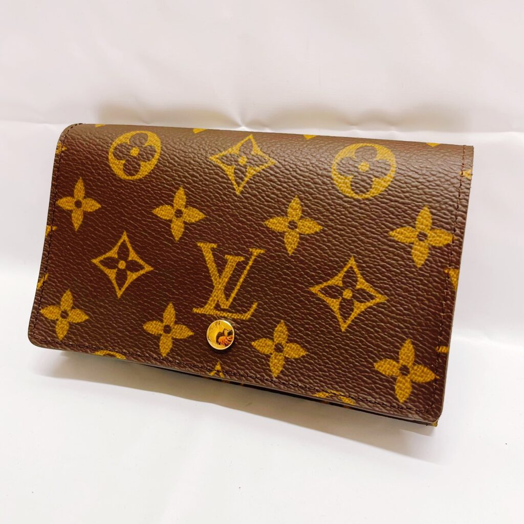 ルイ・ヴィトン ポルトフォイユ トレゾール モノグラム 二つ折り財布