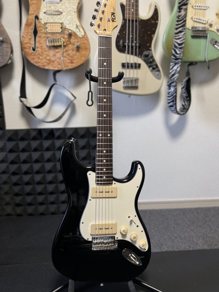 P-90タイプPU搭載 ストラトタイプギター￼ メーカー不明 P-90タイプPU搭載