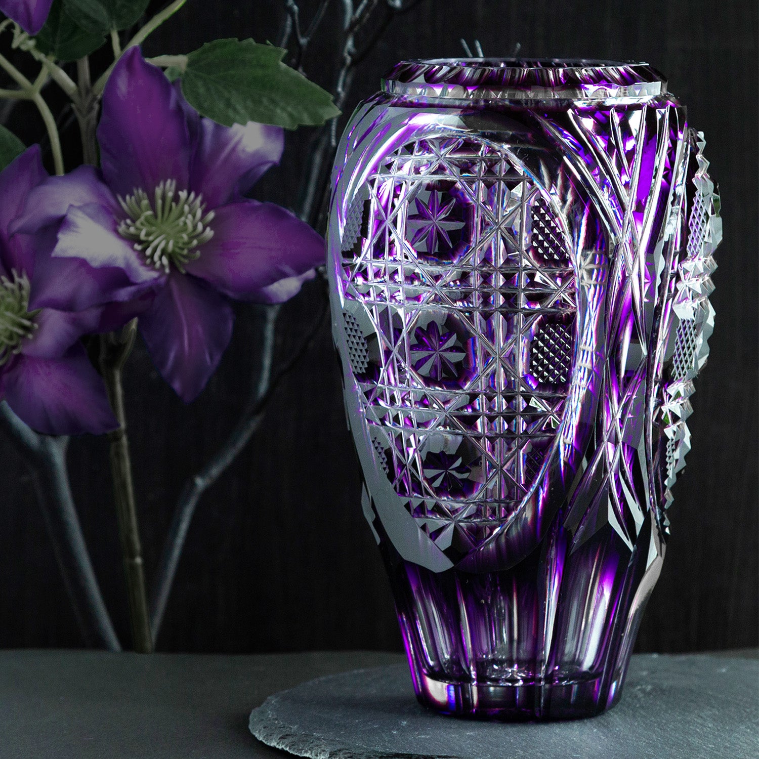 島津薩摩切子】 創作 花瓶 華翔希 cut872 – ㈱島津興業 島津薩摩切子