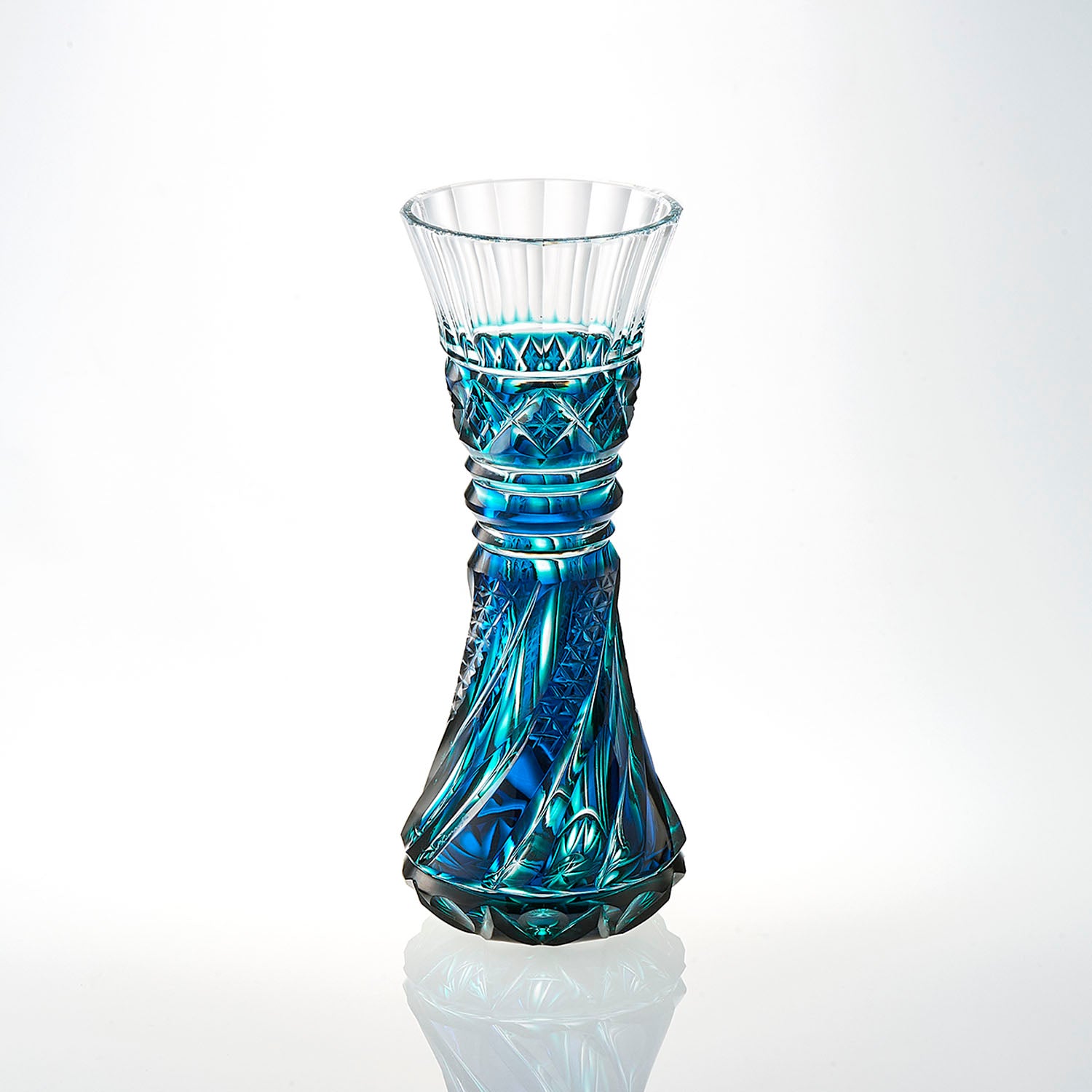 島津薩摩切子】 二色衣 花瓶 舞姫 – ㈱島津興業 島津薩摩切子