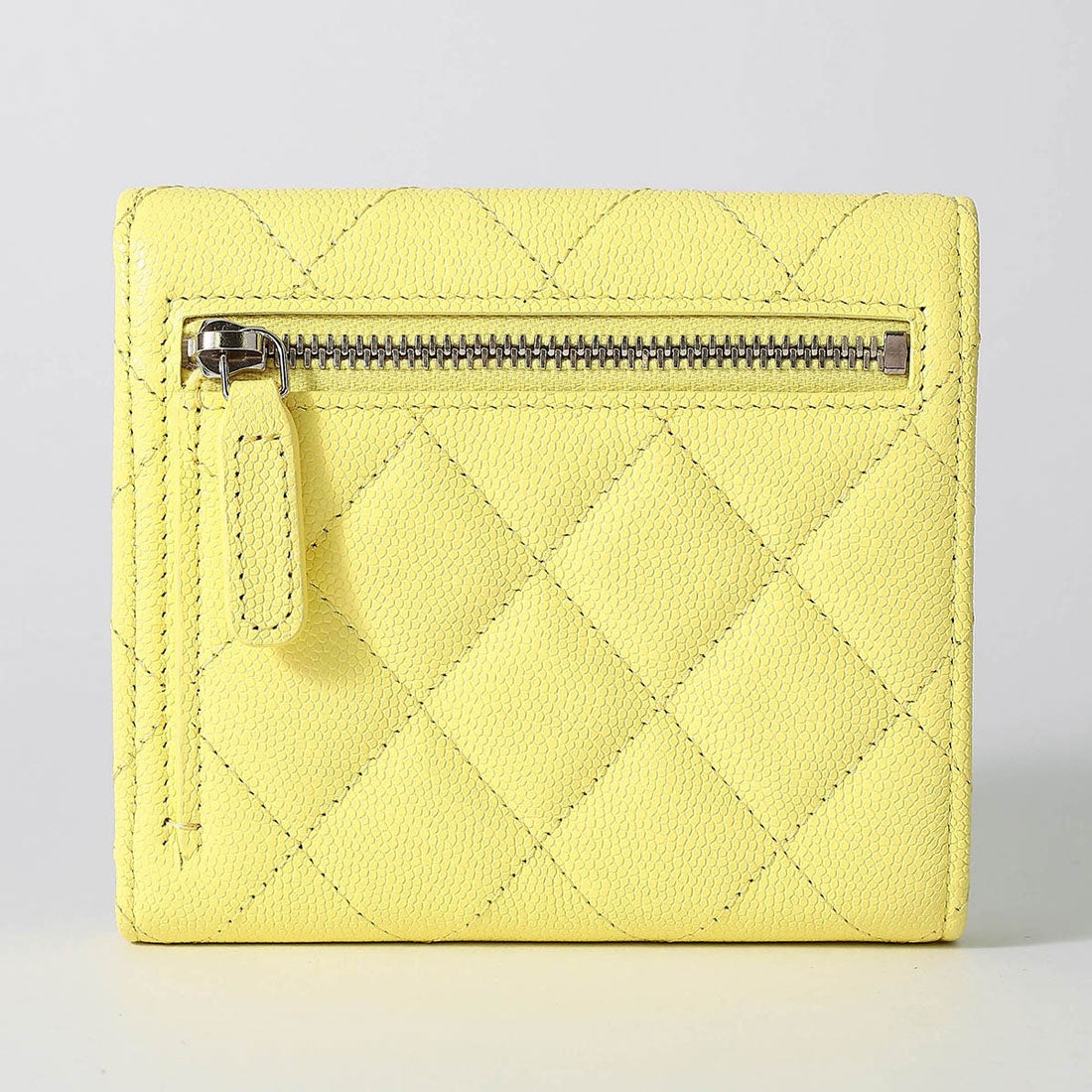 シャネル CHANEL 2つ折り財布 キャビアスキン クラシック スモール