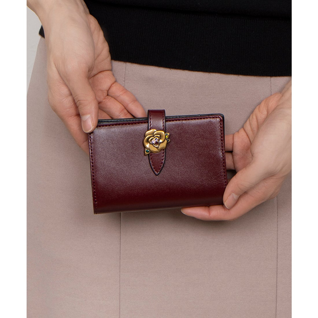 アナスイ ANNA SUI ブルボン 二つ折り財布 （ワイン） -人気ブランドの