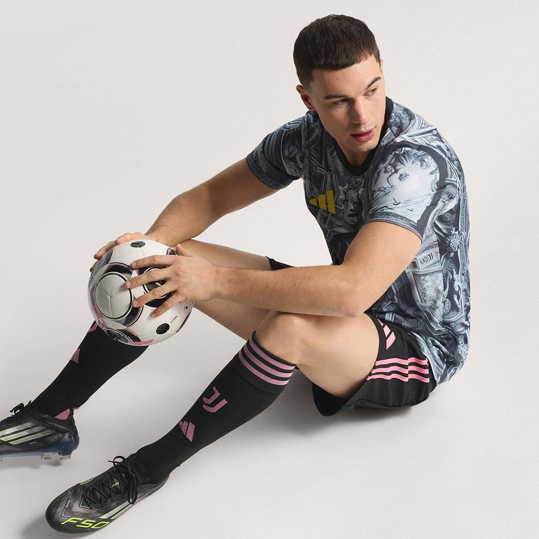 ユベントス プレマッチ ジャージー ラスト 25-26 ユベントス