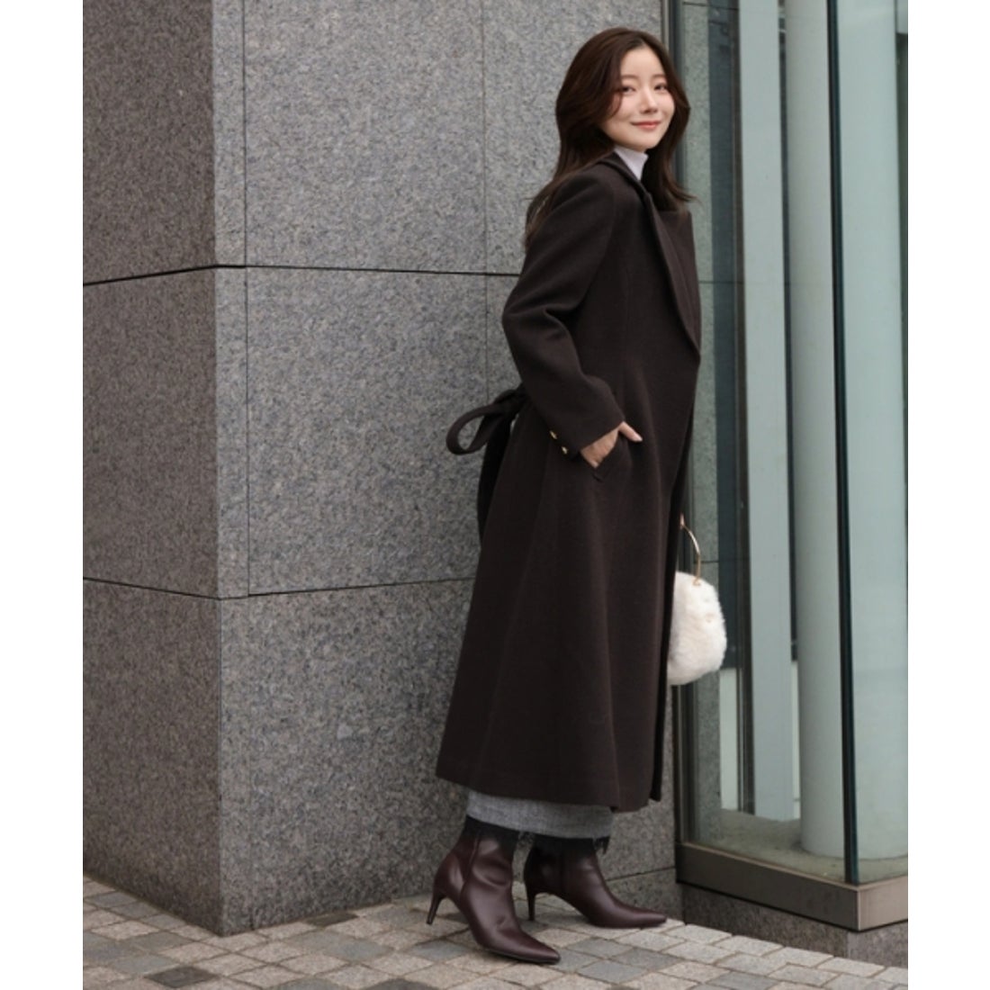 アプワイザー・リッシェ Apuweiser-riche ベルト付ロングチェスター