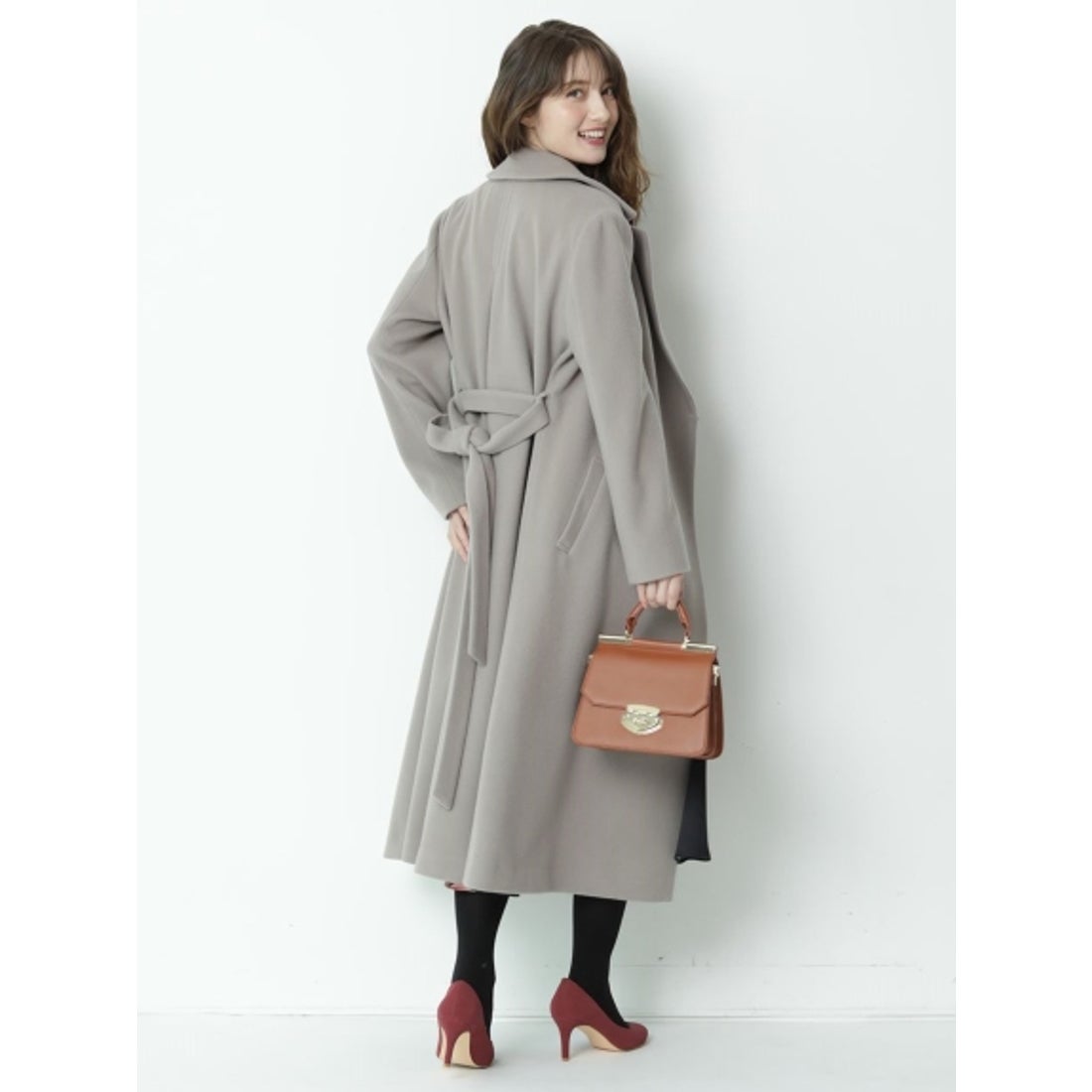 Apuweiser-riche ファーマフラー付ベルテッドコート （モカ） -靴