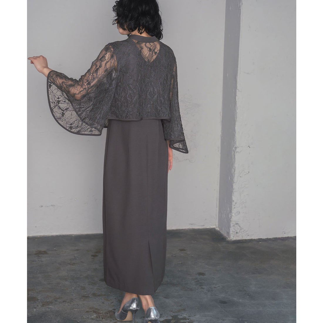 ガール GIRL 【3WAY 着回しを楽しめる】レース ケープ Iライン ロング